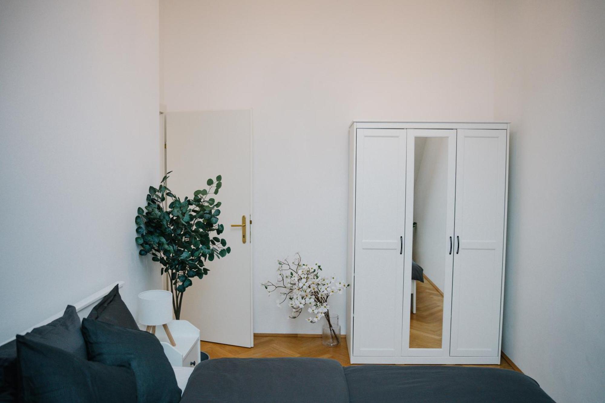 110Qm, 4 Bedrooms, Near Schoenbrunn - Axara Housing Osw 33 Vienna Esterno foto