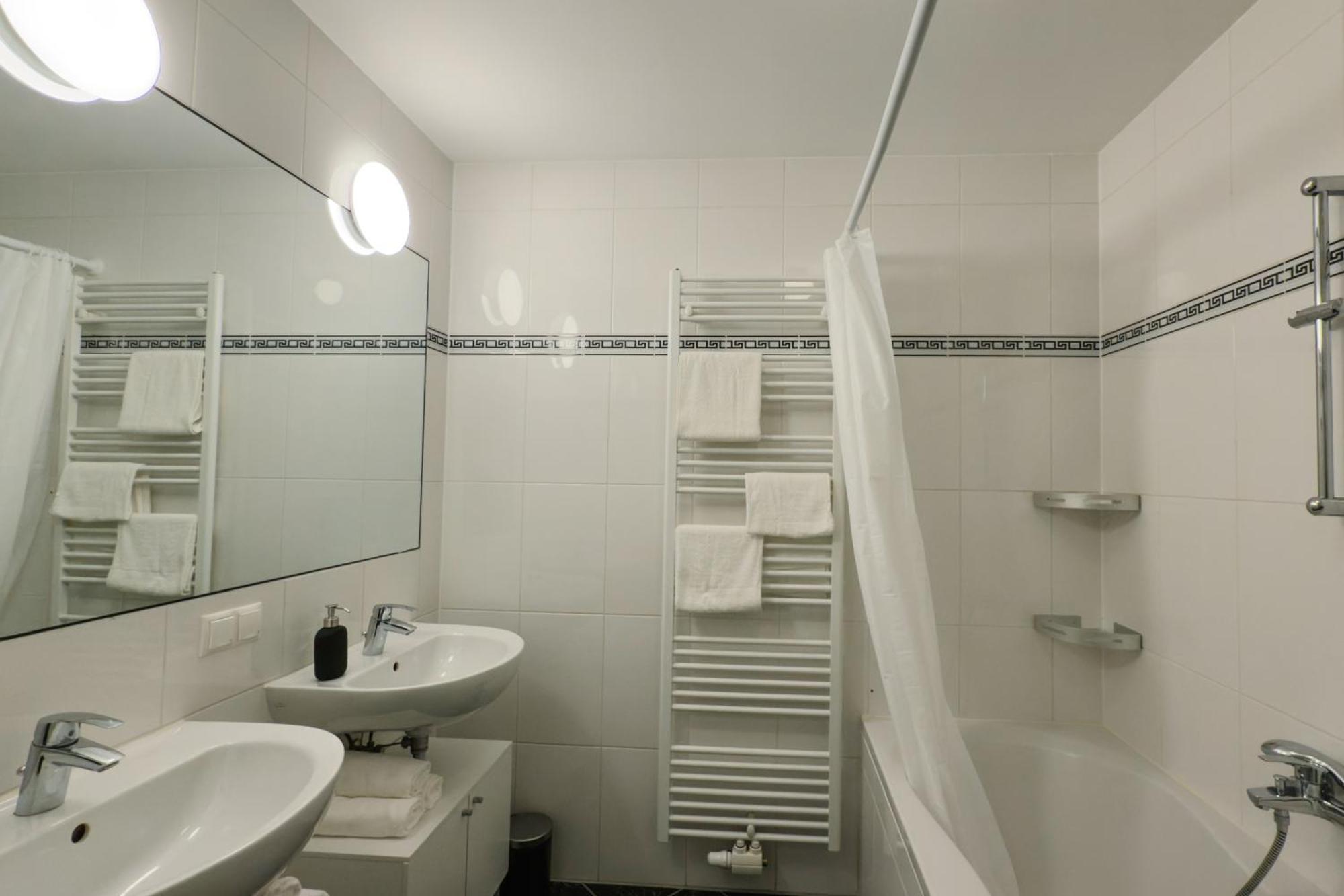 110Qm, 4 Bedrooms, Near Schoenbrunn - Axara Housing Osw 33 Vienna Esterno foto